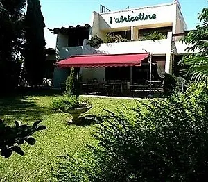 2* Hotel Logis L'abricotine